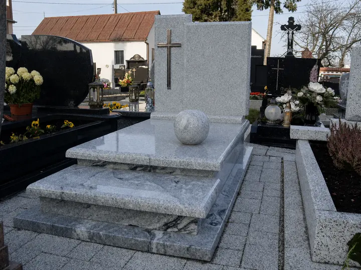 Realizacja zakładu kamieniarskiego